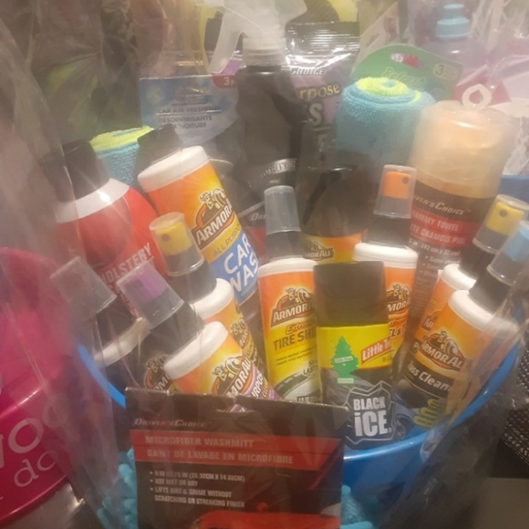 Armorall Car Care Gift Set/Basket - Picture 2 of 8